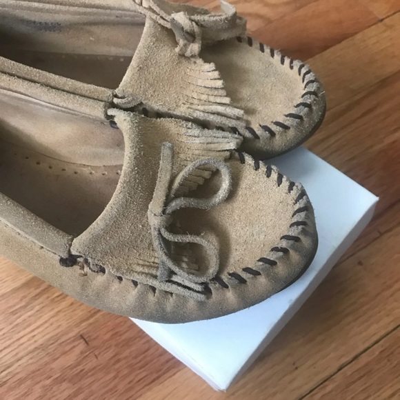 Minnetonka Moccasins! - Picture 4 of 9